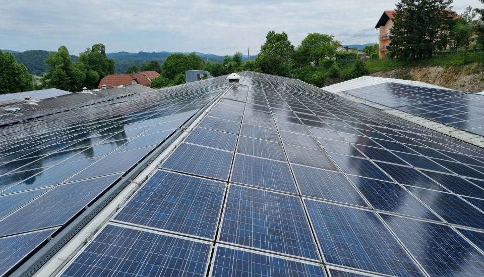Čiščenje solarnih panelov hale Konus Konex 11 #Čiščenje solarnih panelov